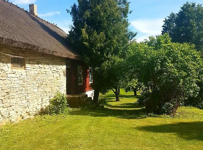 Paali Alojamento de Turismo Selvagem Tornimae